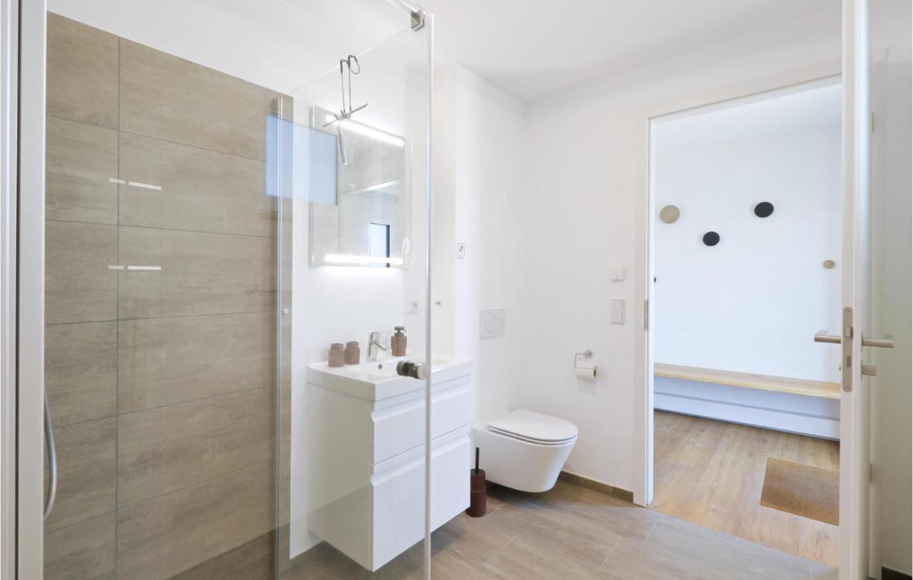 Awesome Home In Lembruch-Duemmer See With Kitchen Dış mekan fotoğraf